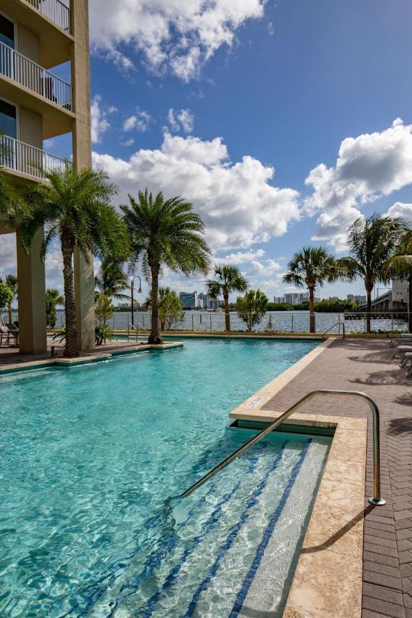 Mare Azur Miami Luxury Apartments By Grand Bay Exterior photo